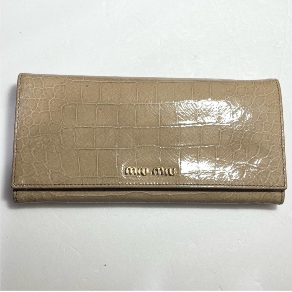 Miu Miu Beige Croc-Embossed Patent Leather Continental Wallet